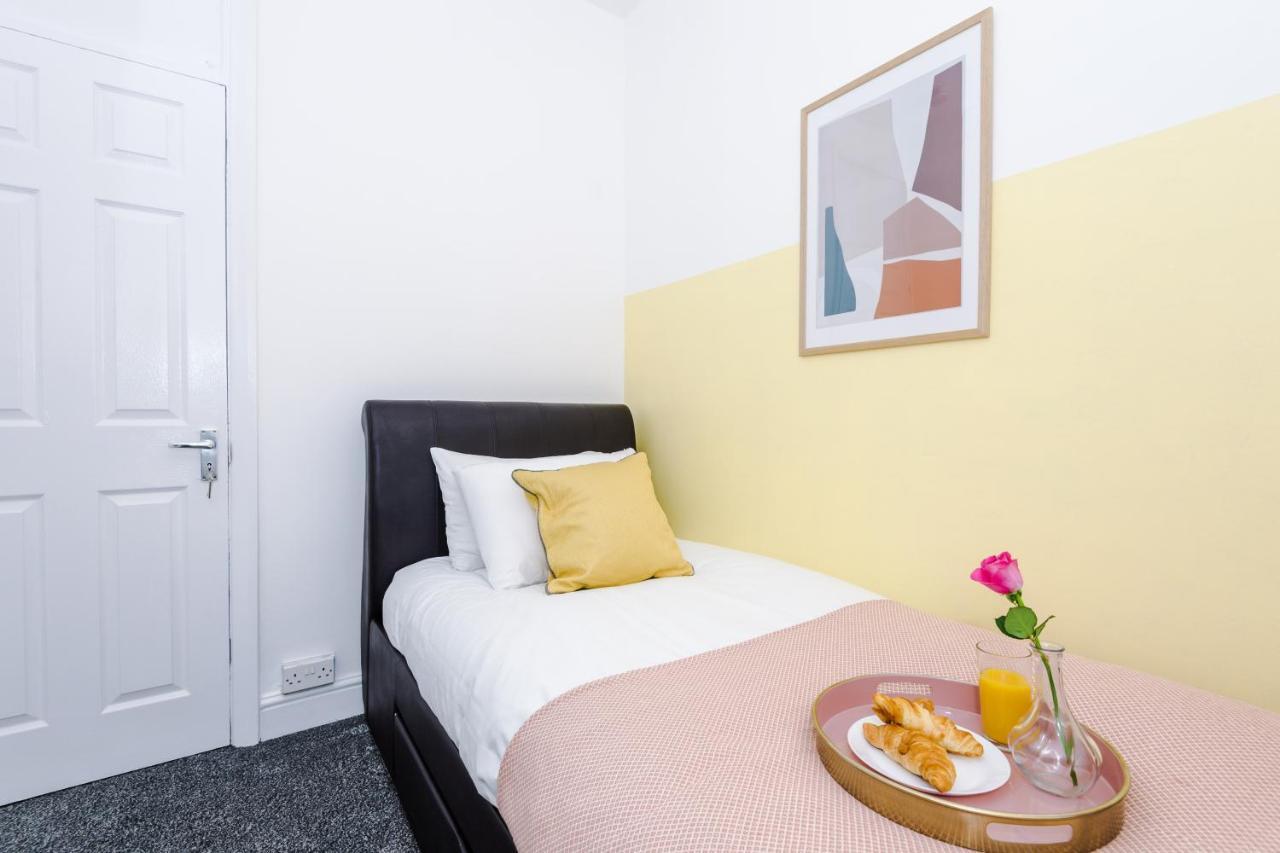 Harley House - Spacious Home With Free Netflix & Parking By Rocketbnb Coventry Exterior foto